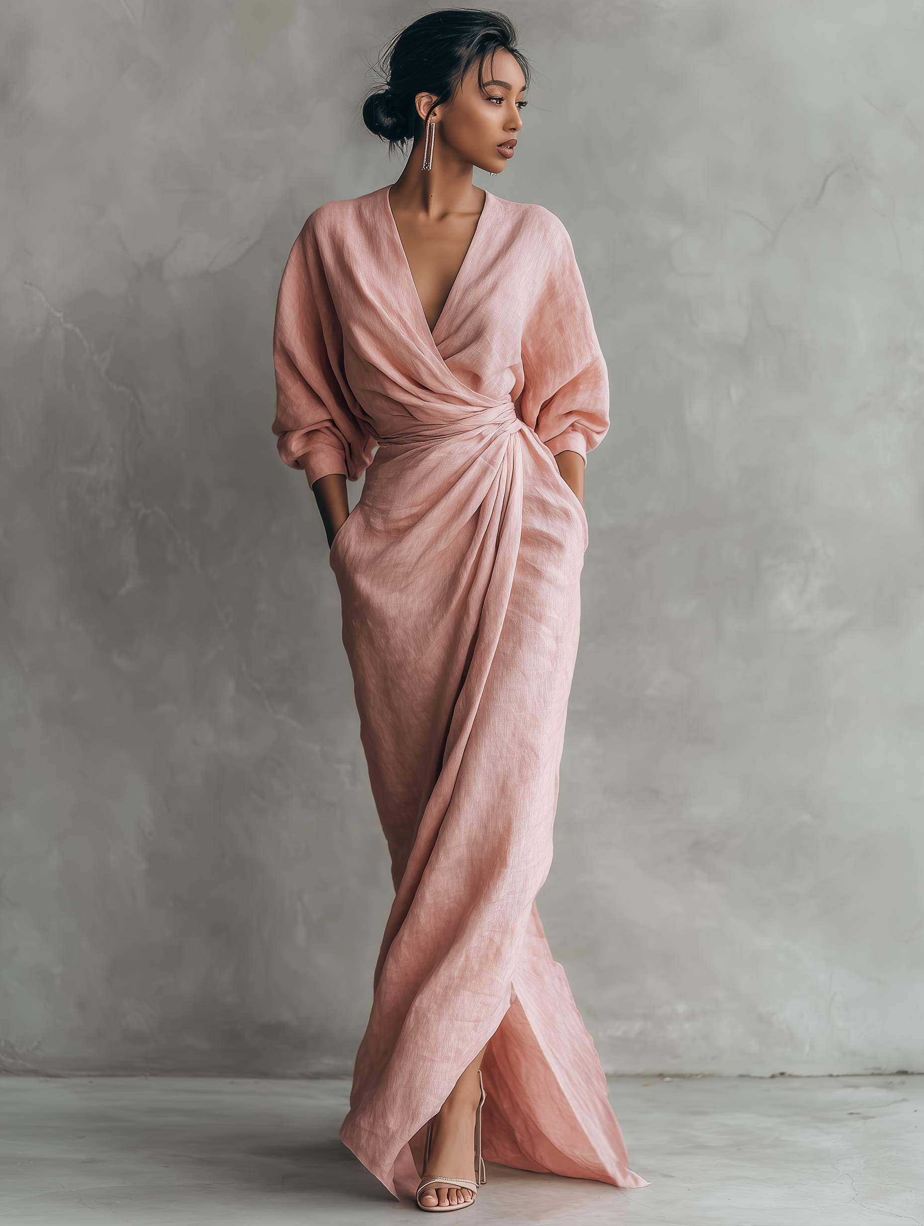 Vestido largo rosa minimalista de lino con escote en V para mujer