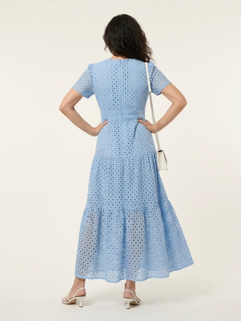 Brielle | Vestido midi de tirantes cortos con escote en forma de V
