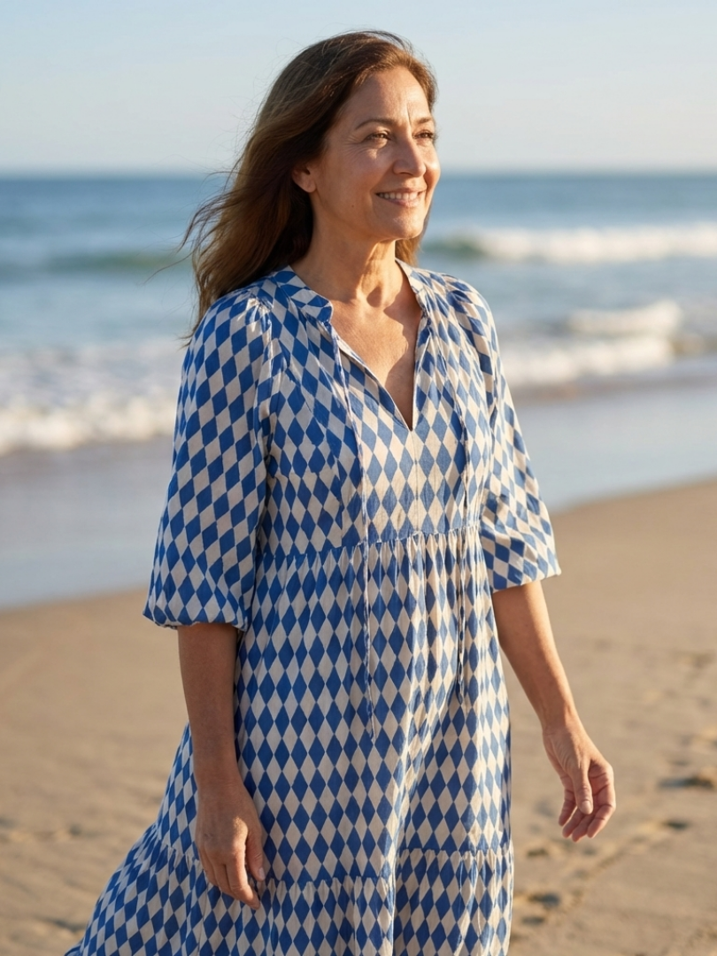 Elodie | Vestido Midi con Volantes y Estampado de Diamantes