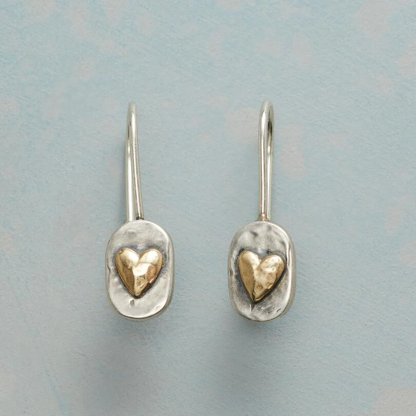 Pendientes Vintage de Plata con Detalles Dorados en Forma de Corazón