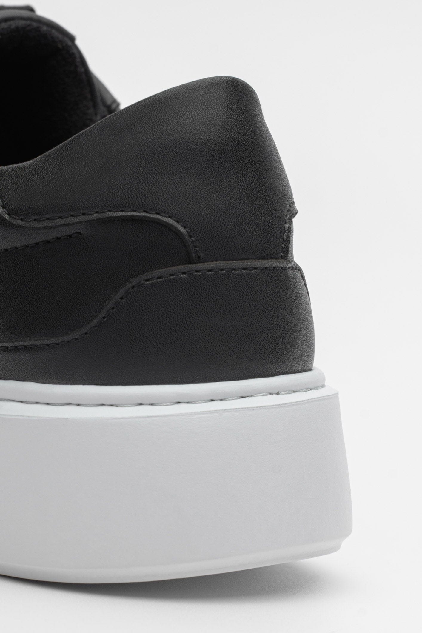Zapato de Cuero Negro