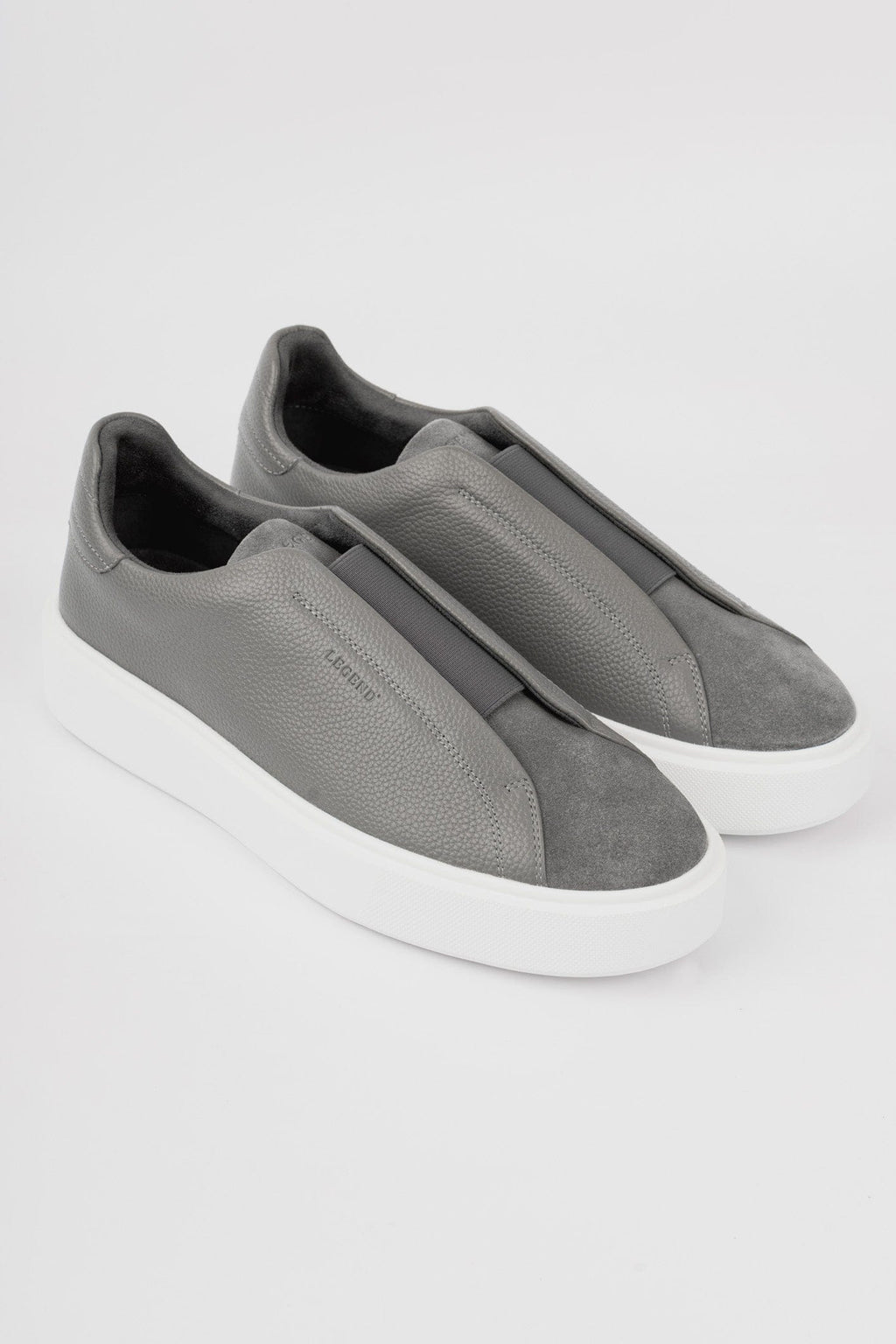 Zapatilla de Velour - Color Gris