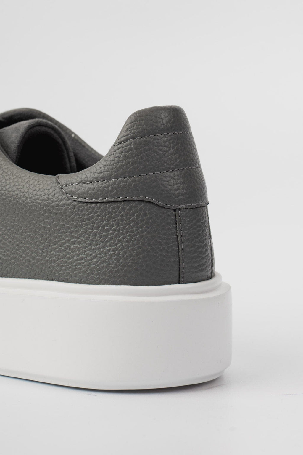 Zapatilla de Velour - Color Gris